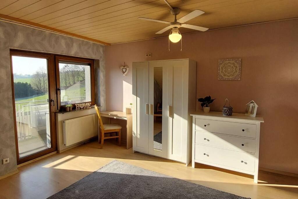 Grosse Tolle 4 Zimmer Ferienwohnung Im Herzen Des Odenwaldes Moerlenbach Экстерьер фото